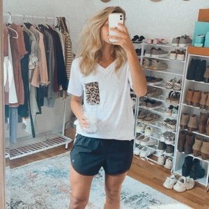 Leopard patch tshirt